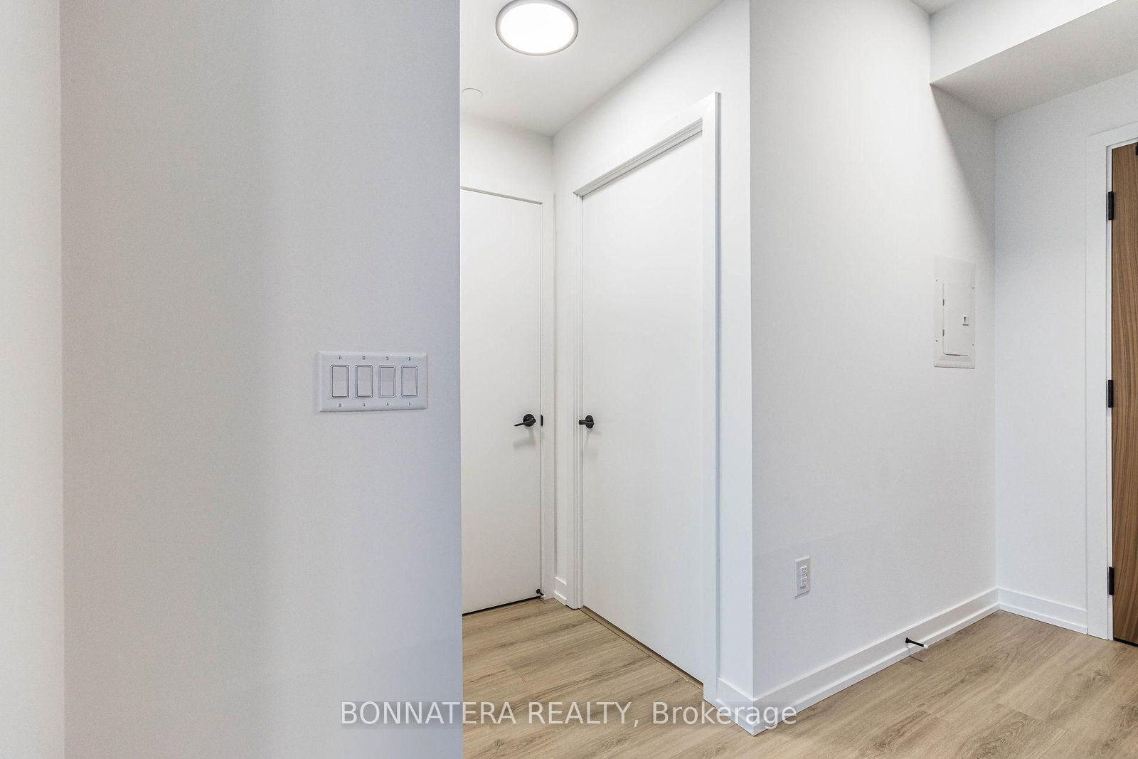10 Lagerfeld Drive, Unit 414 - Photo 18
