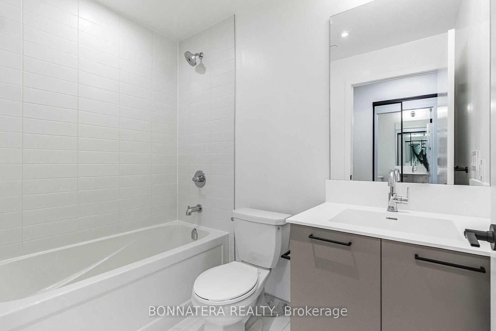 10 Lagerfeld Drive, Unit 414 - Photo 21