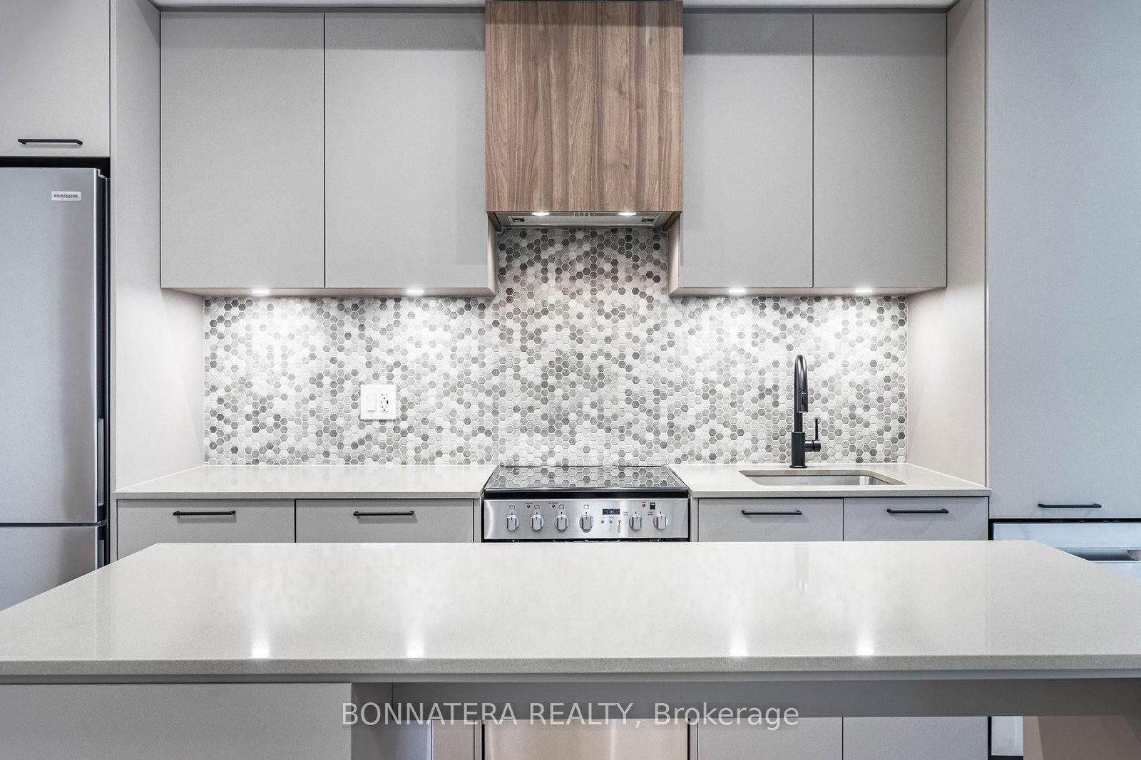 10 Lagerfeld Drive, Unit 414 - Photo 7