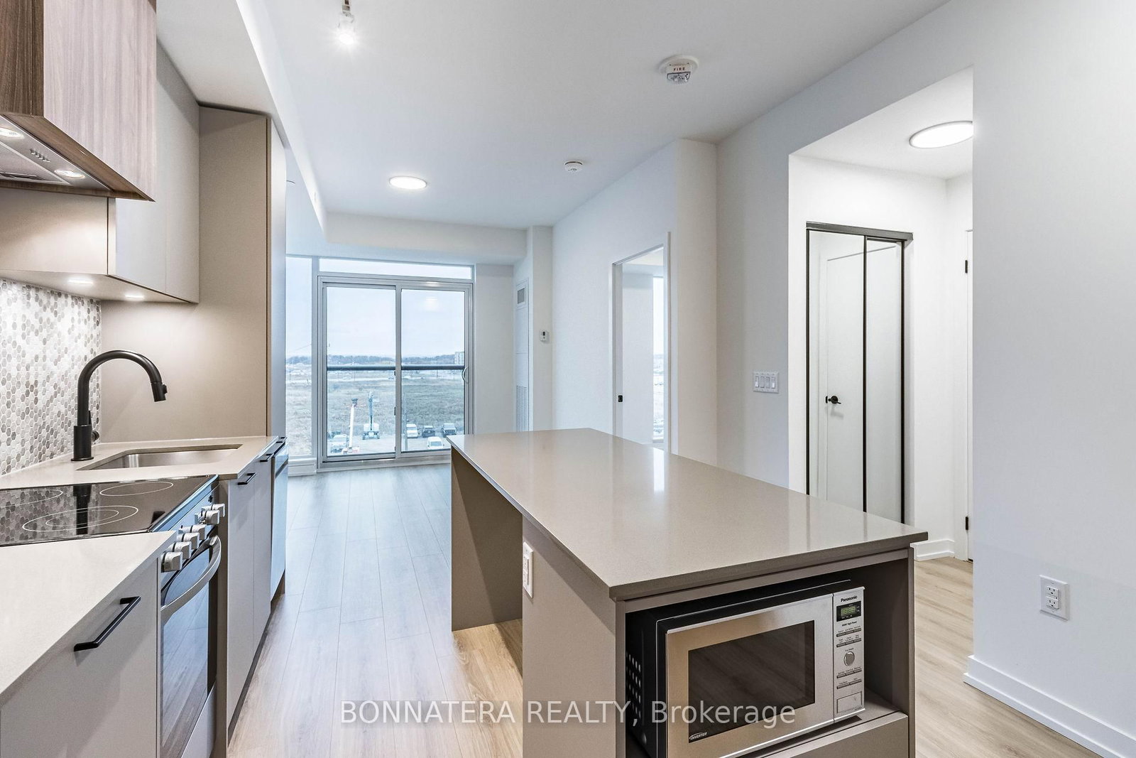 10 Lagerfeld Drive, Unit 414 - Photo 9