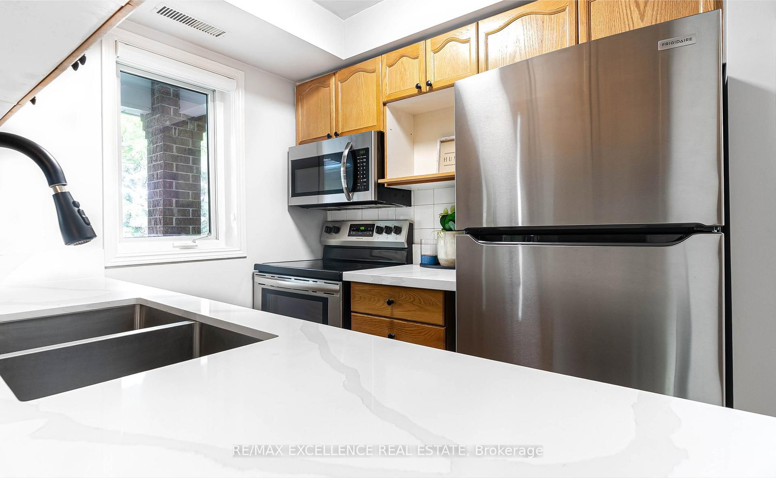 101 Bristol Road E, Unit 230 - Photo 3