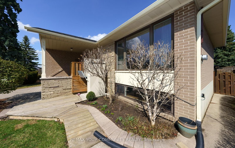 47 Ollerton Rd, Toronto, M3J 1Y2 | Image 2