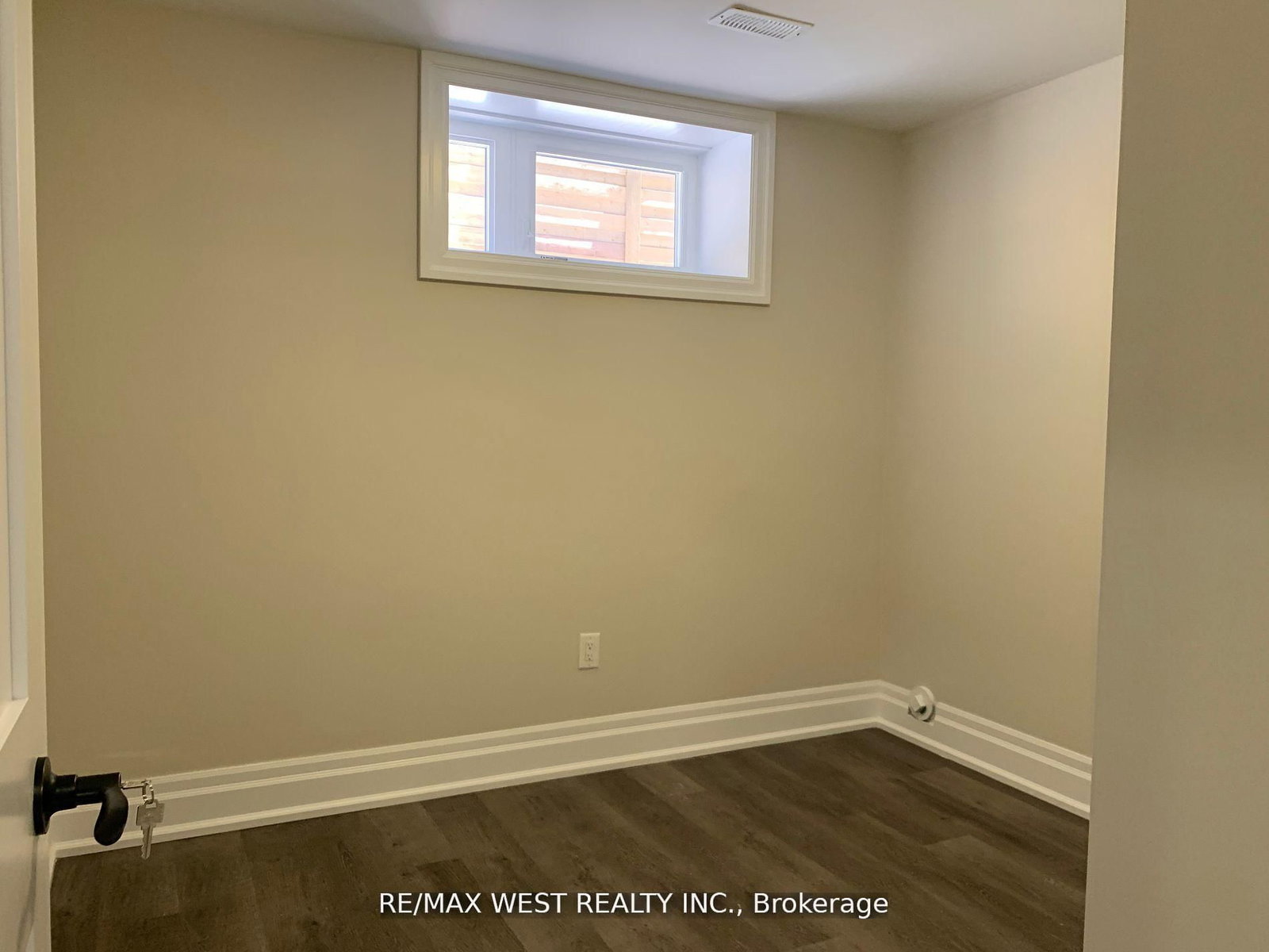 Semi-Detached House for lease at Lower-1495 King Street, Toronto, Ontario, M6K 1J4 - South Parkdale - MLS: W13007630