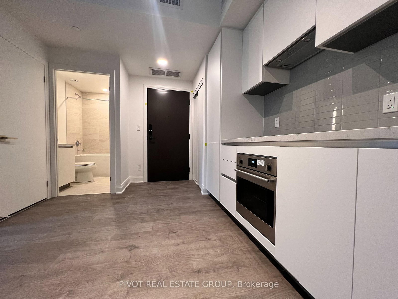 2 Erskine Road, Unit 2706 - Photo 2