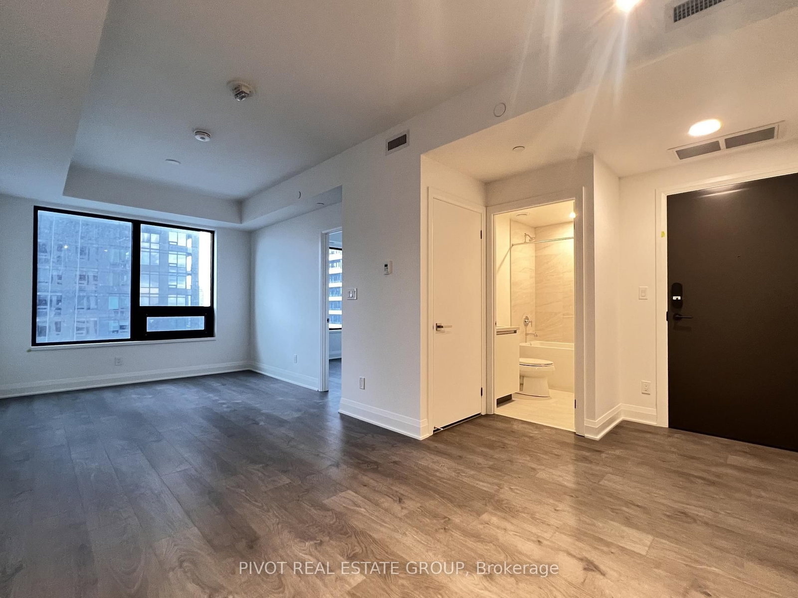 2 Erskine Road, Unit 2706 - Photo 5