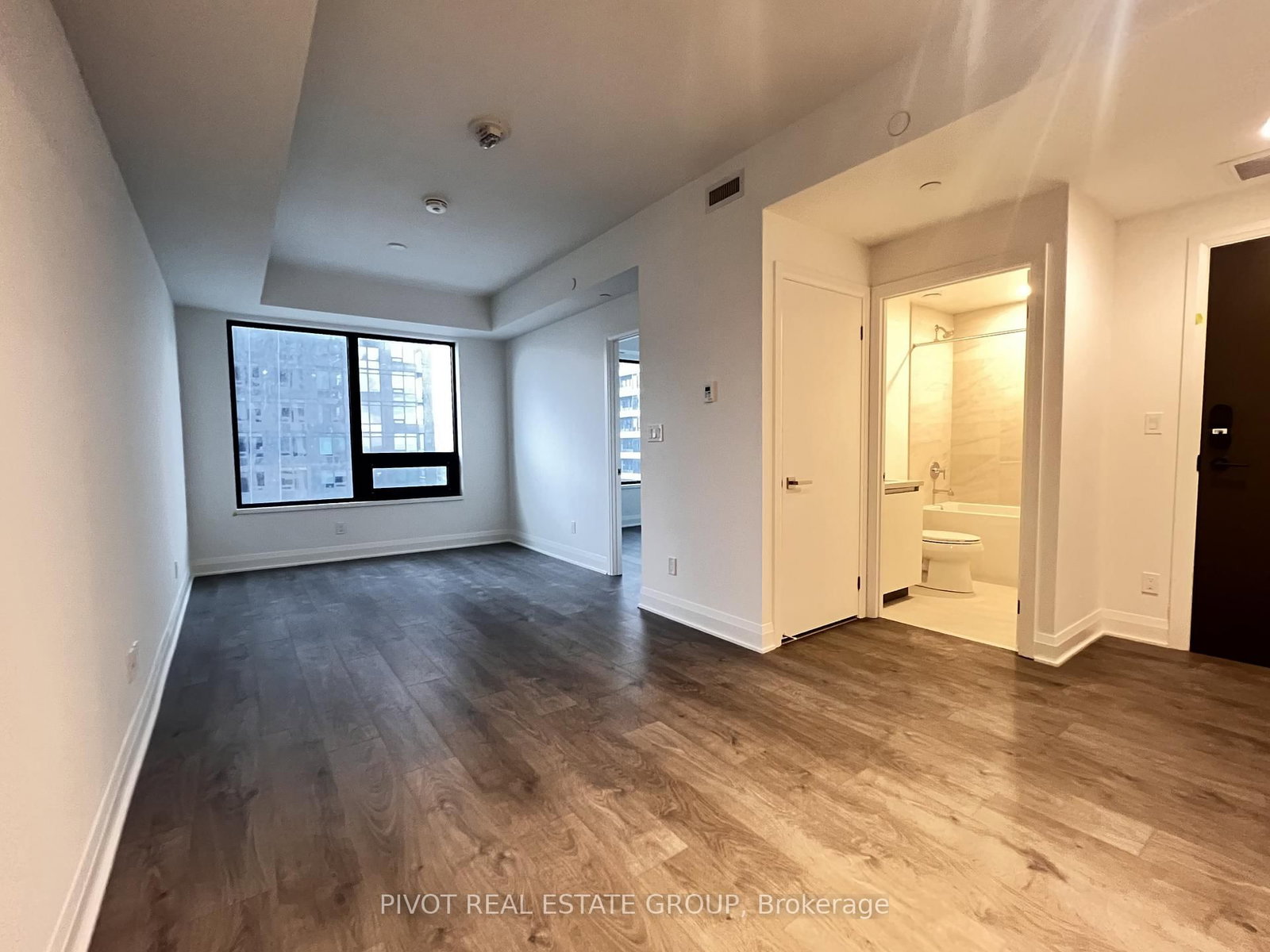 2 Erskine Road, Unit 2706 - Photo 6