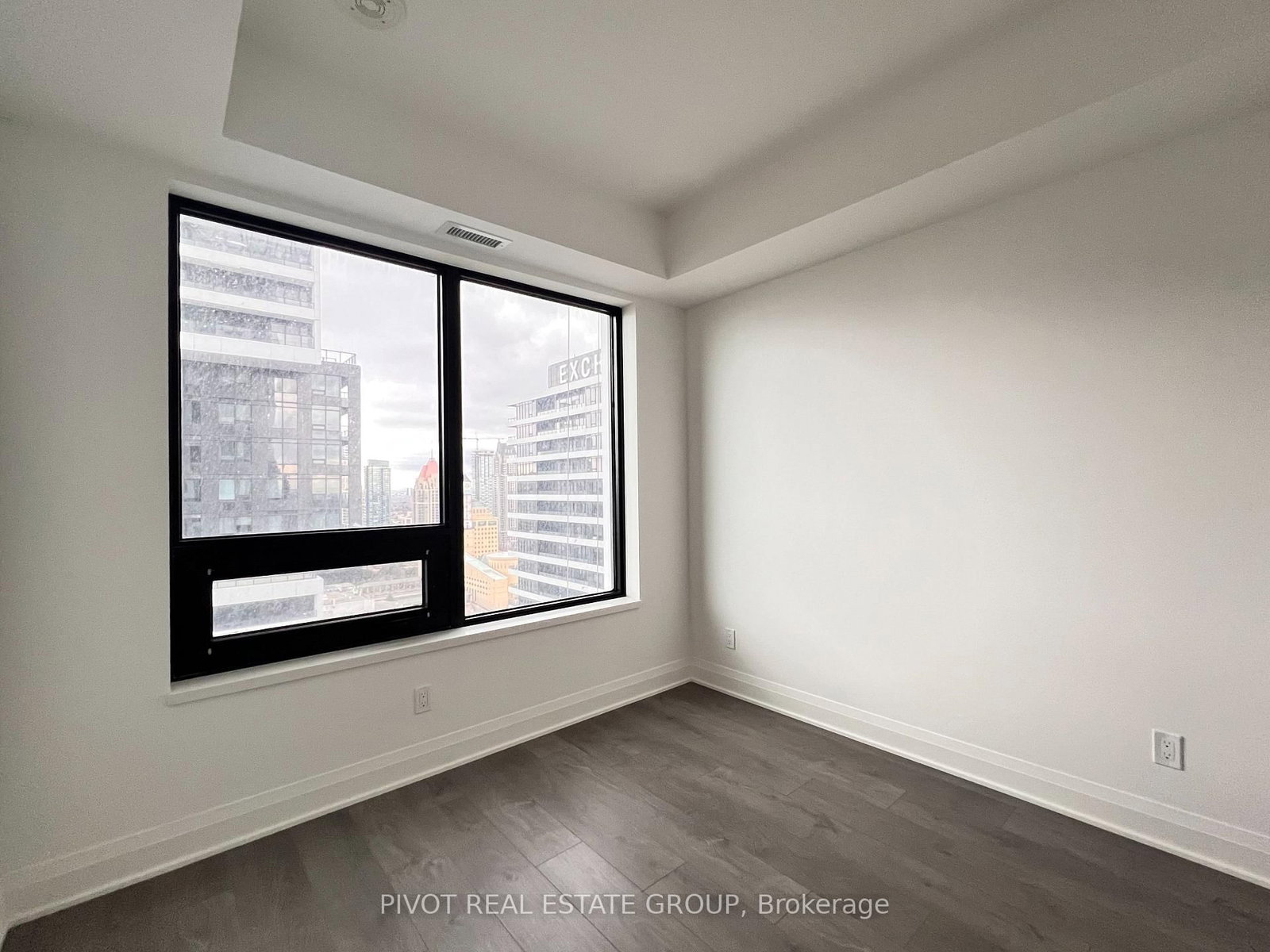 2 Erskine Road, Unit 2706 - Photo 8