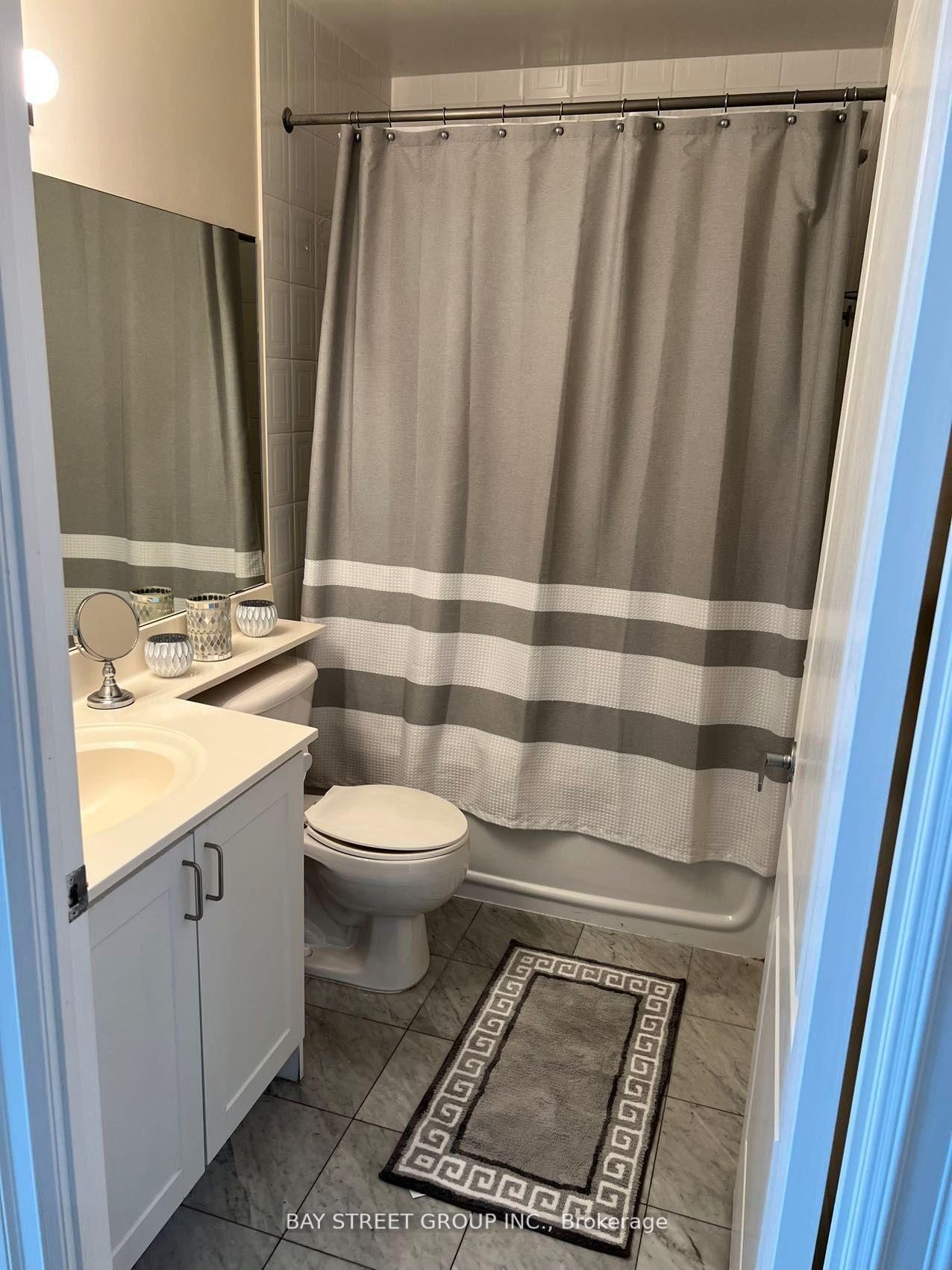 33 Elm Drive W, Unit TP2706 - Photo 11