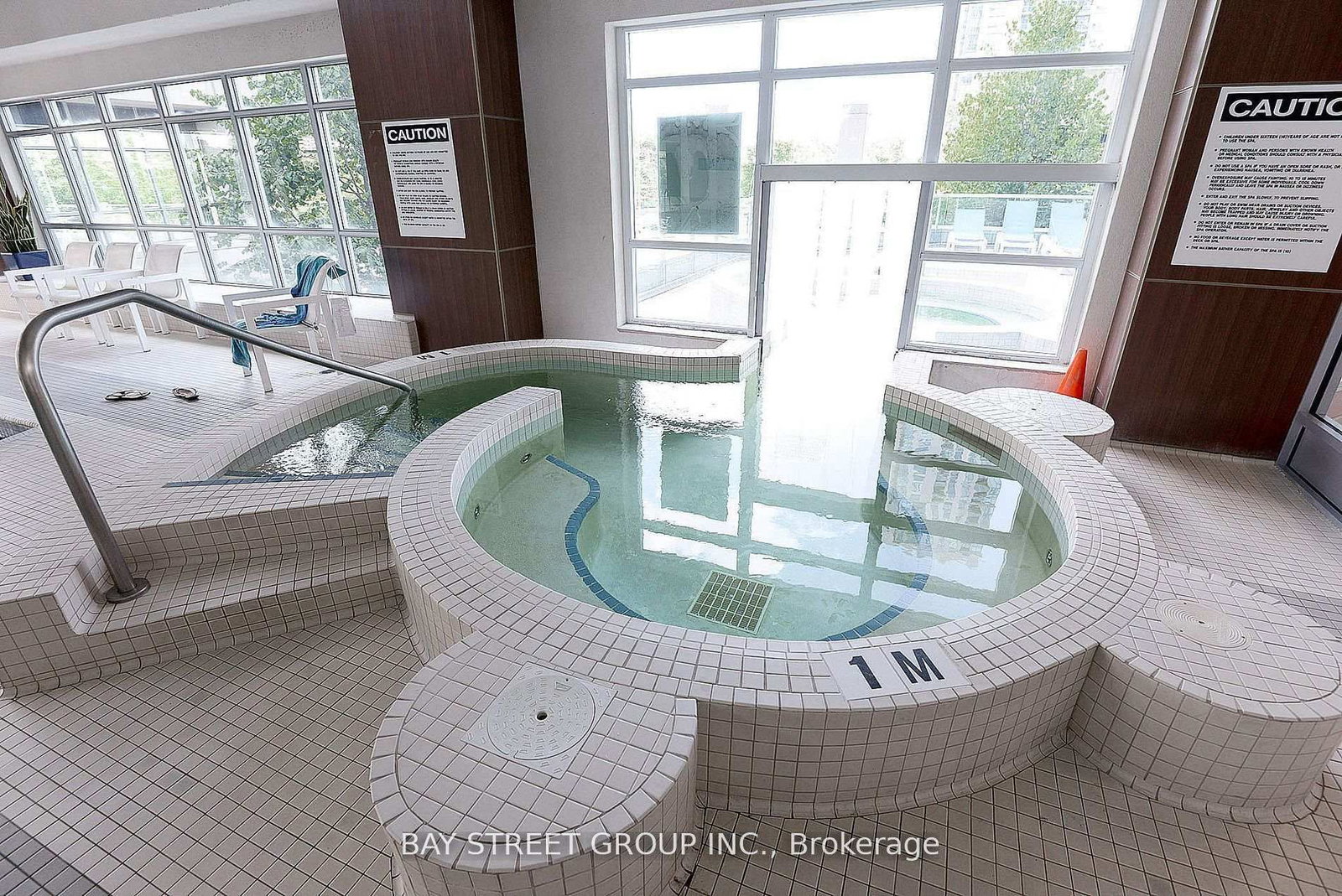 33 Elm Drive W, Unit TP2706 - Photo 4