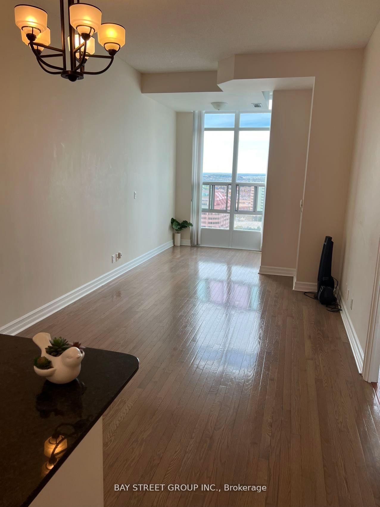 33 Elm Drive W, Unit TP2706 - Photo 7