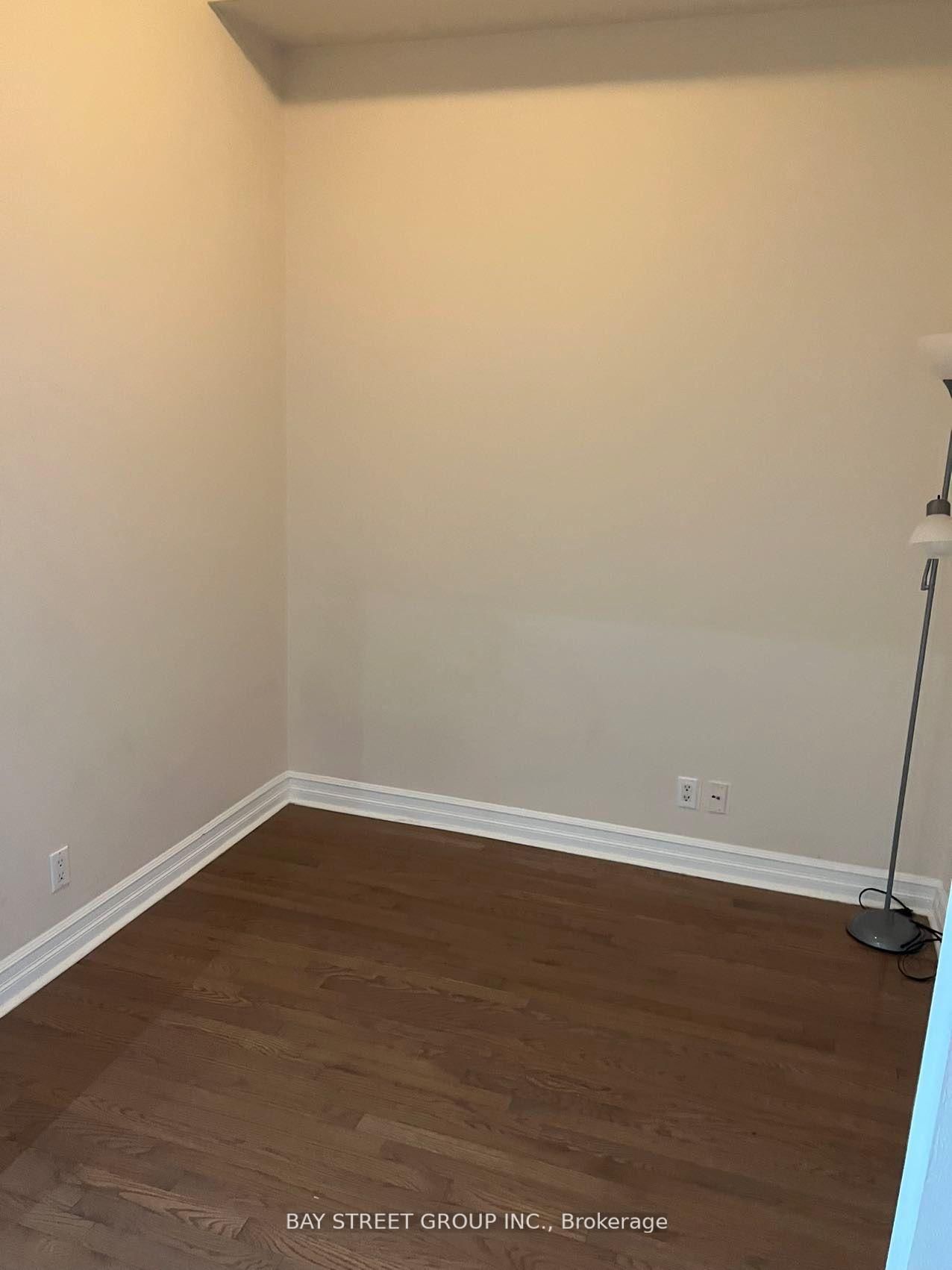 33 Elm Drive W, Unit TP2706 - Photo 9