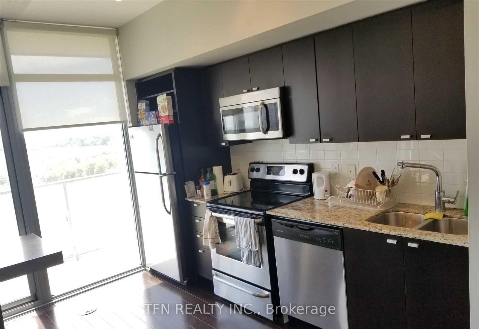 105 The Queensway Avenue, Unit 1005 - Photo 16