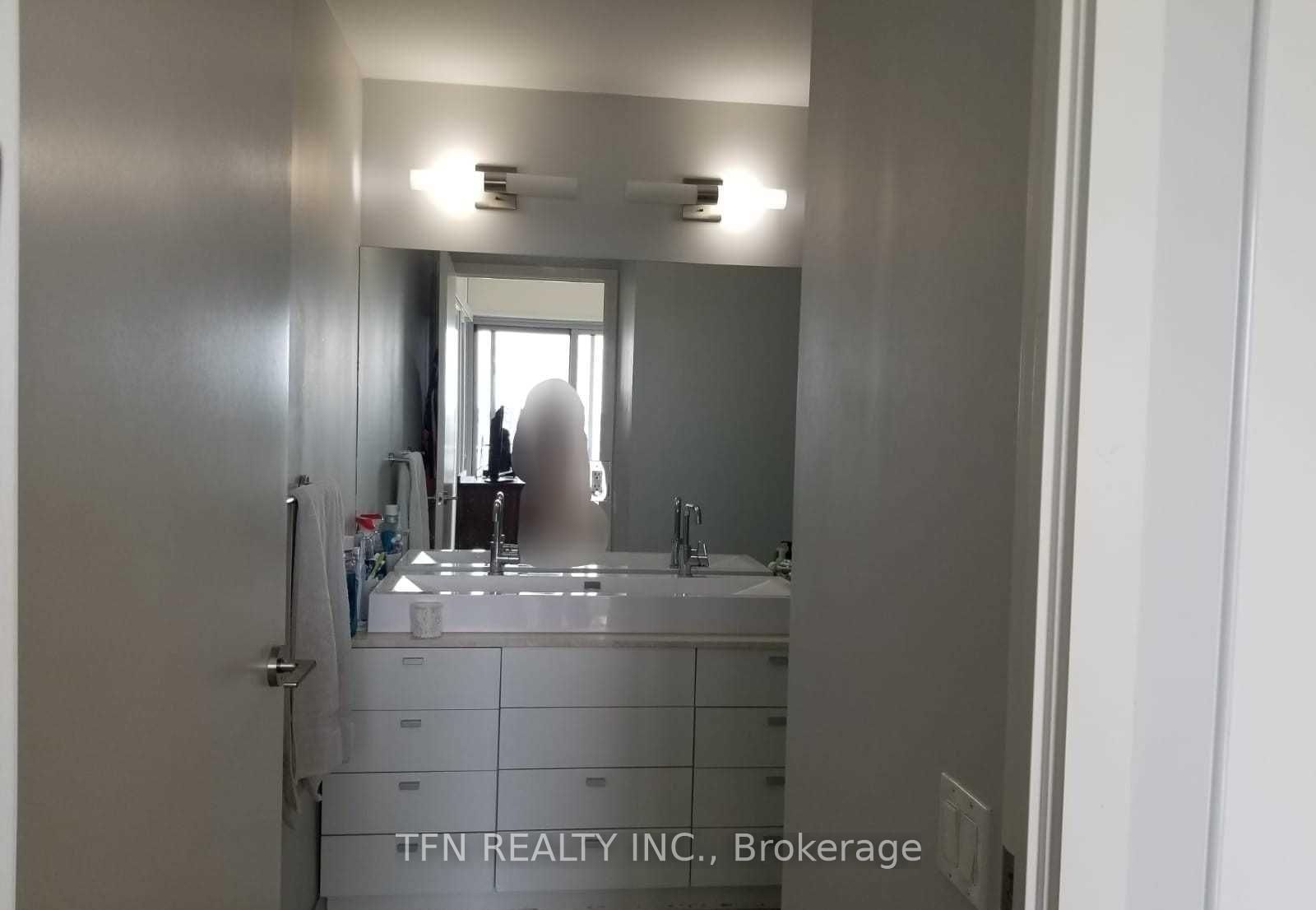 105 The Queensway Avenue, Unit 1005 - Photo 22