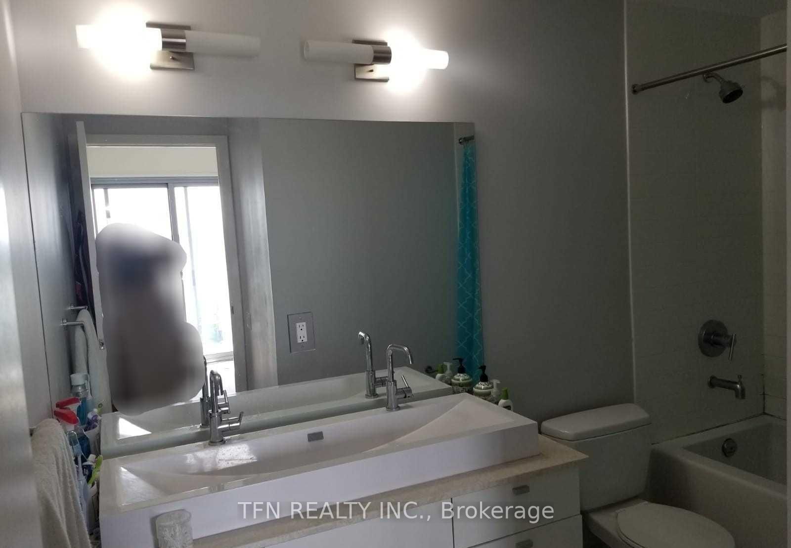 105 The Queensway Avenue, Unit 1005 - Photo 23