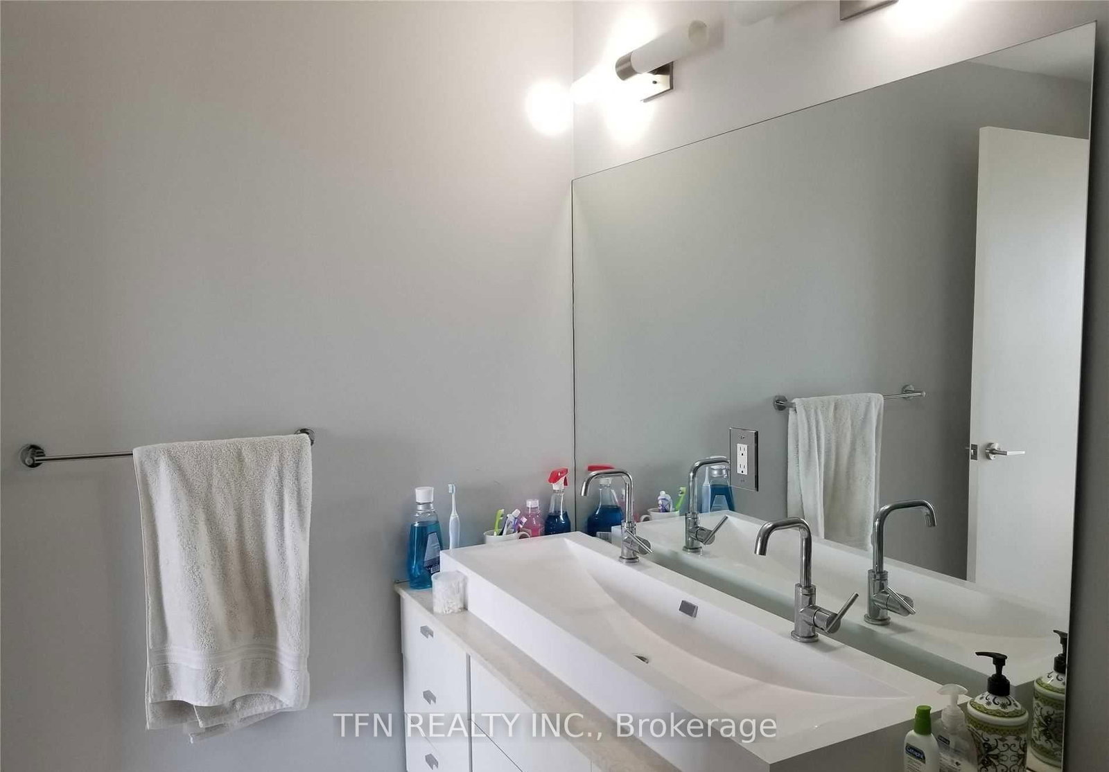 105 The Queensway Avenue, Unit 1005 - Photo 24