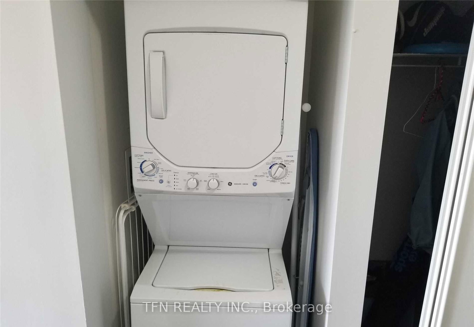 105 The Queensway Avenue, Unit 1005 - Photo 9