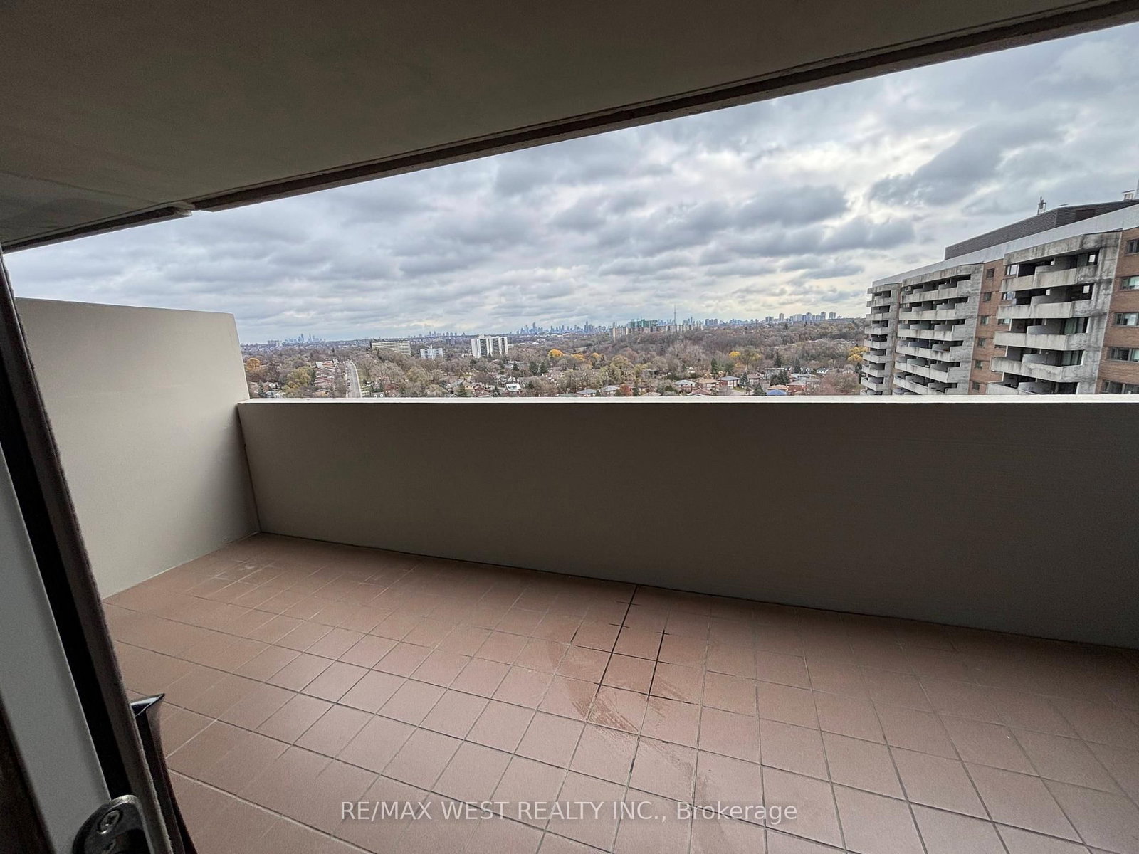 260 Scarlett Road, Unit 1908 - Photo 21