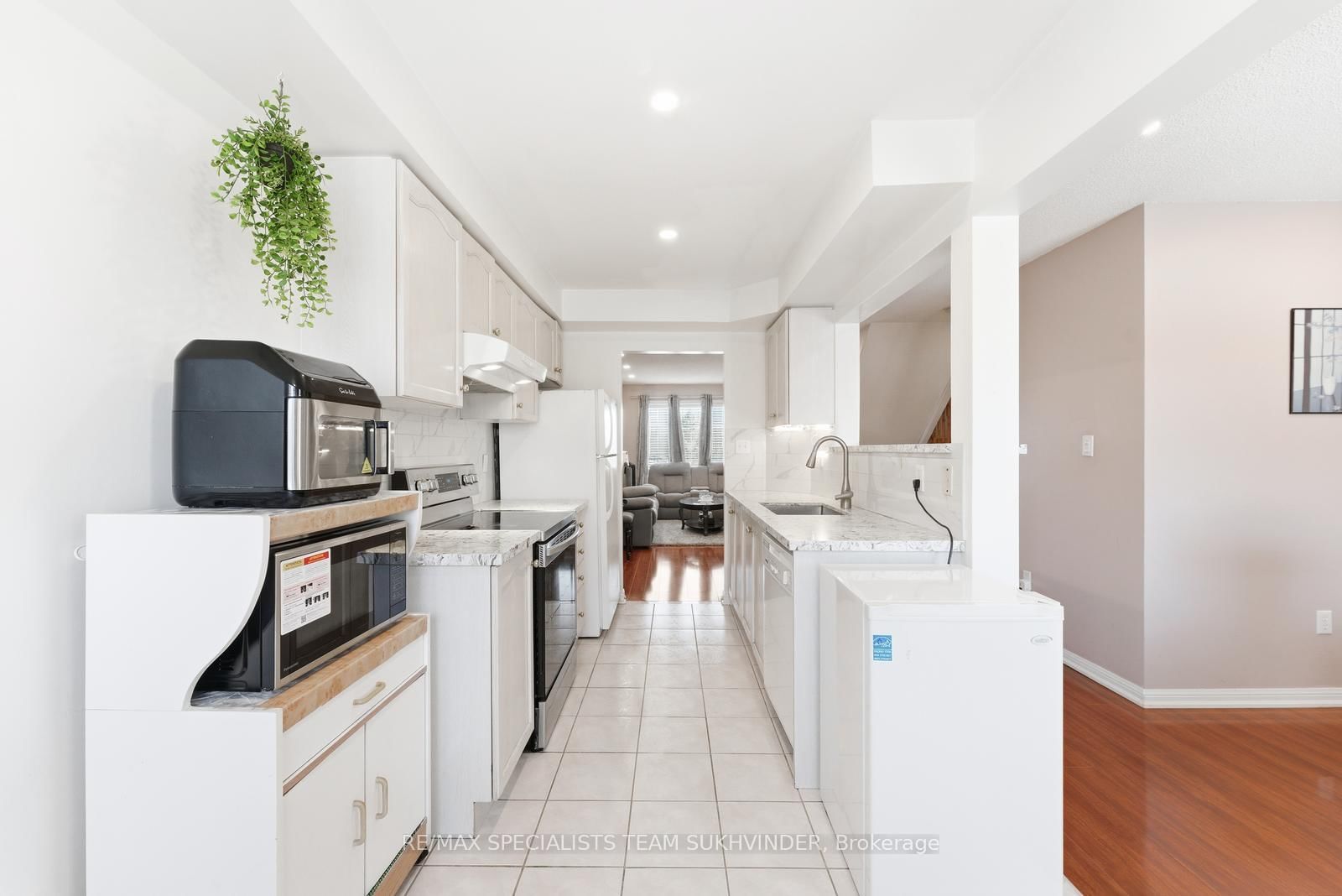 Townhouse for sale at 92-2 Clay Brick Court, Brampton, Ontario, L6V 4M7 - Brampton North - MLS: W13007918