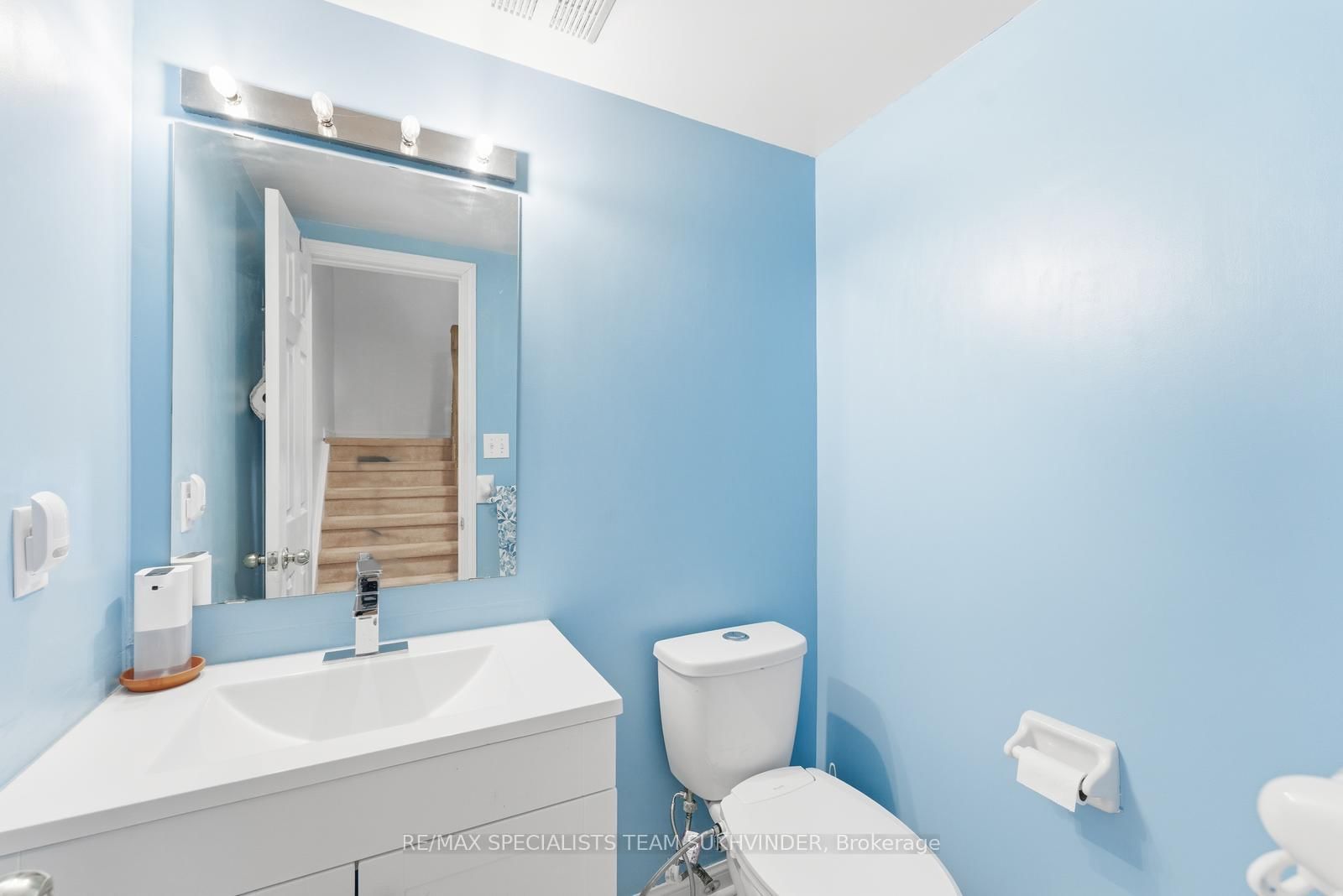 Townhouse for sale at 92-2 Clay Brick Court, Brampton, Ontario, L6V 4M7 - Brampton North - MLS: W13007918