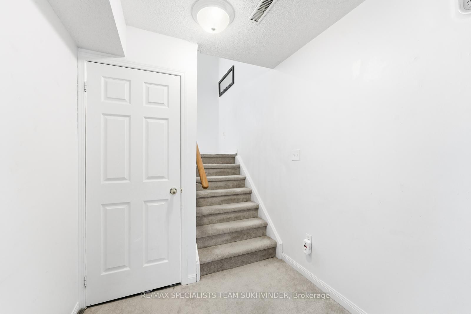 Townhouse for sale at 92-2 Clay Brick Court, Brampton, Ontario, L6V 4M7 - Brampton North - MLS: W13007918