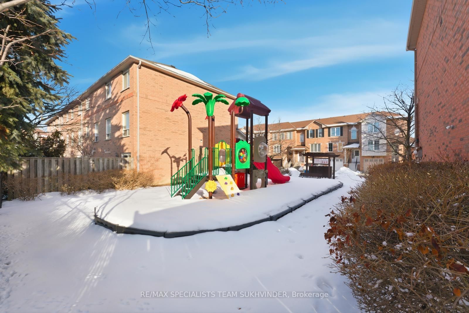 Townhouse for sale at 92-2 Clay Brick Court, Brampton, Ontario, L6V 4M7 - Brampton North - MLS: W13007918