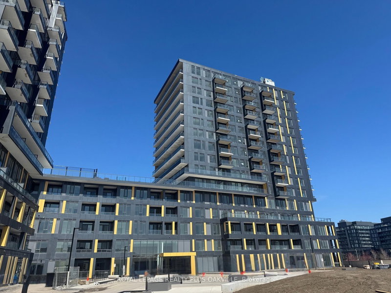 home for lease on 505-4878 Powers Common