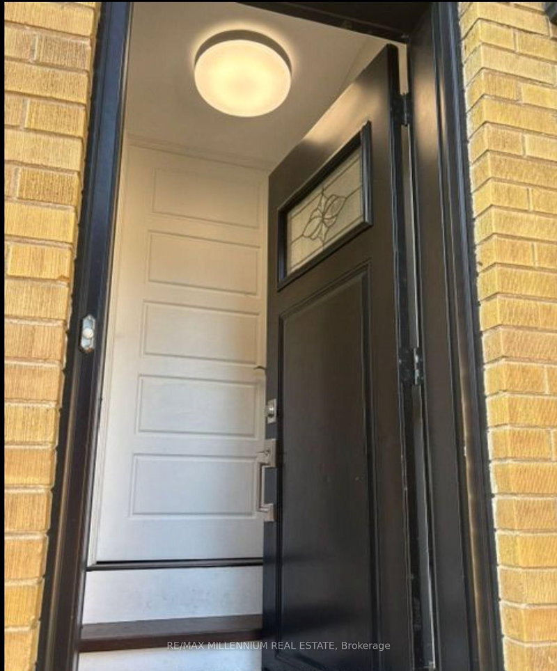 Bsmt - 1341 Freeport Dr, Mississauga, L5C 1S5 | Image 2