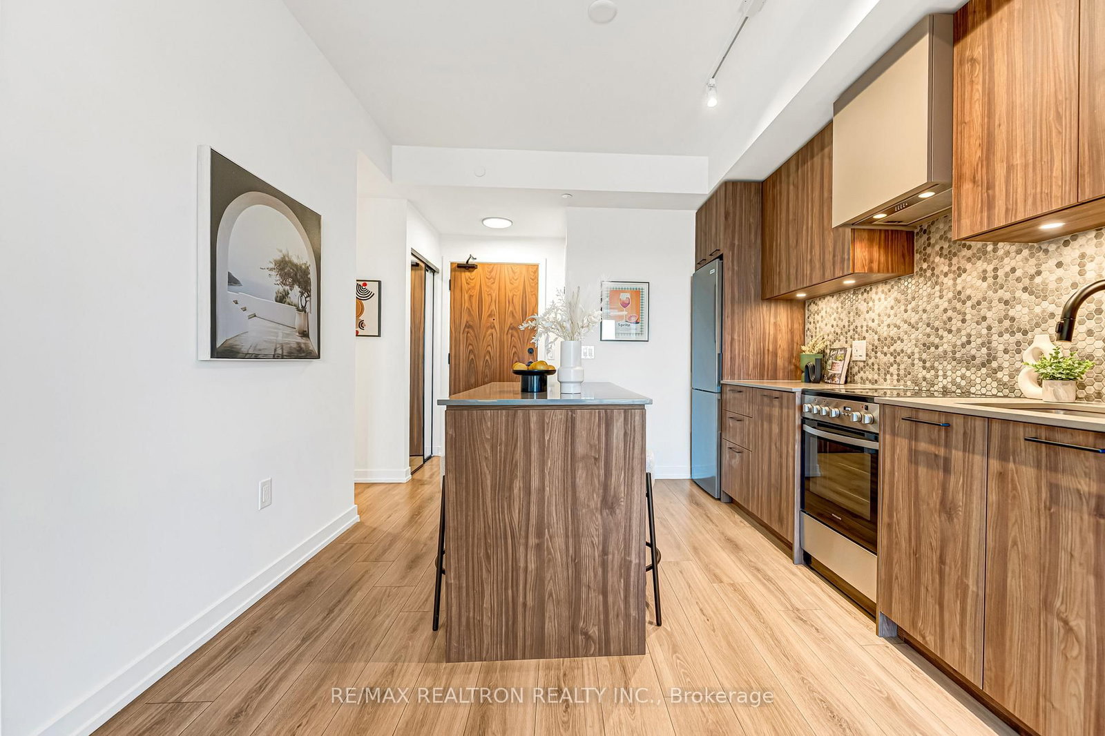 10 Lagerfeld Drive, Unit 511 - Photo 15