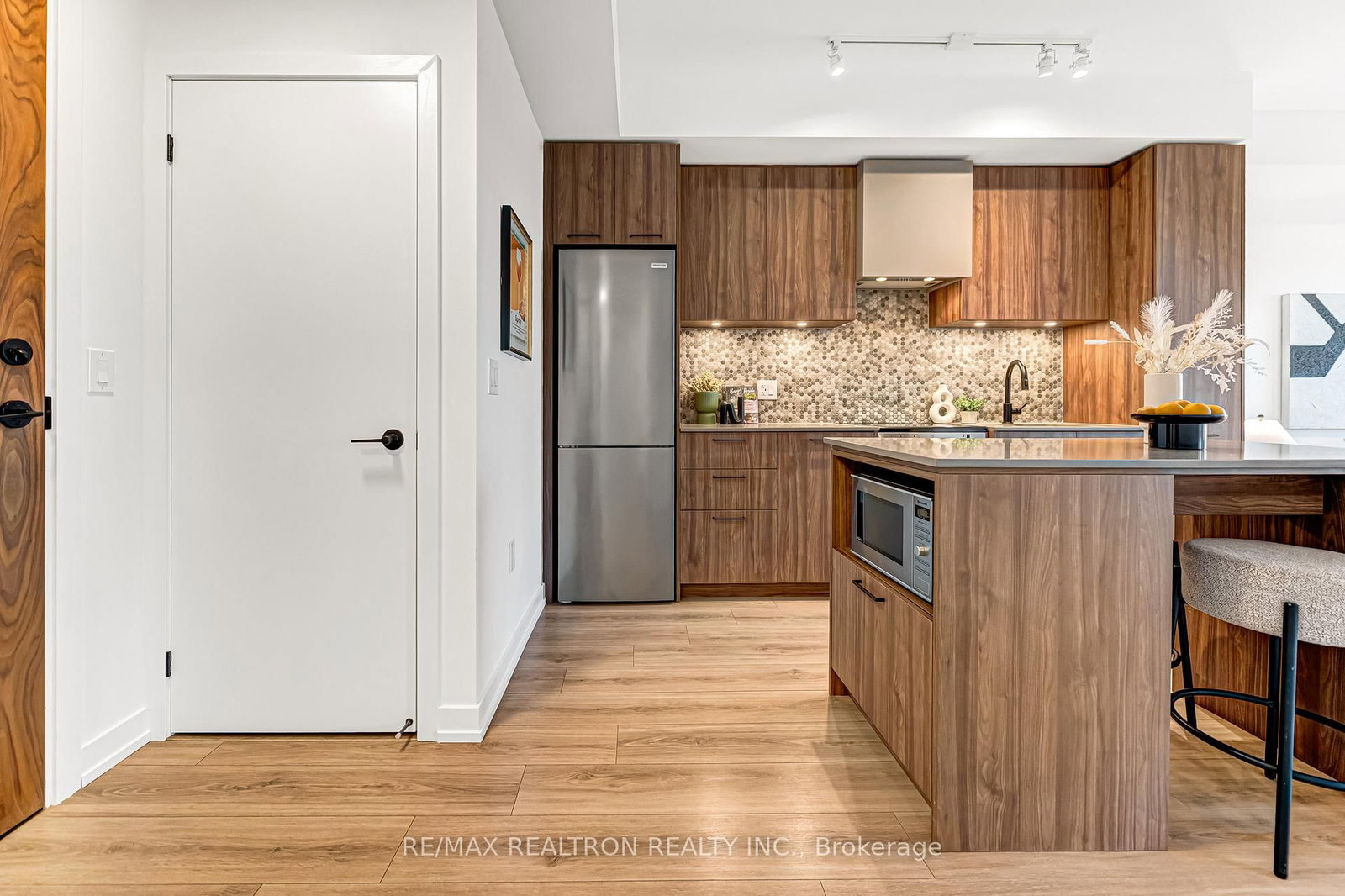 10 Lagerfeld Drive, Unit 511 - Photo 3