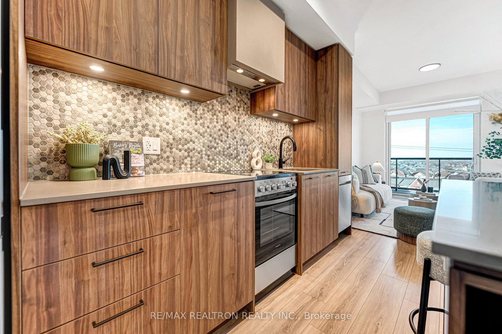 10 Lagerfeld Drive, Unit 511 - Photo 9