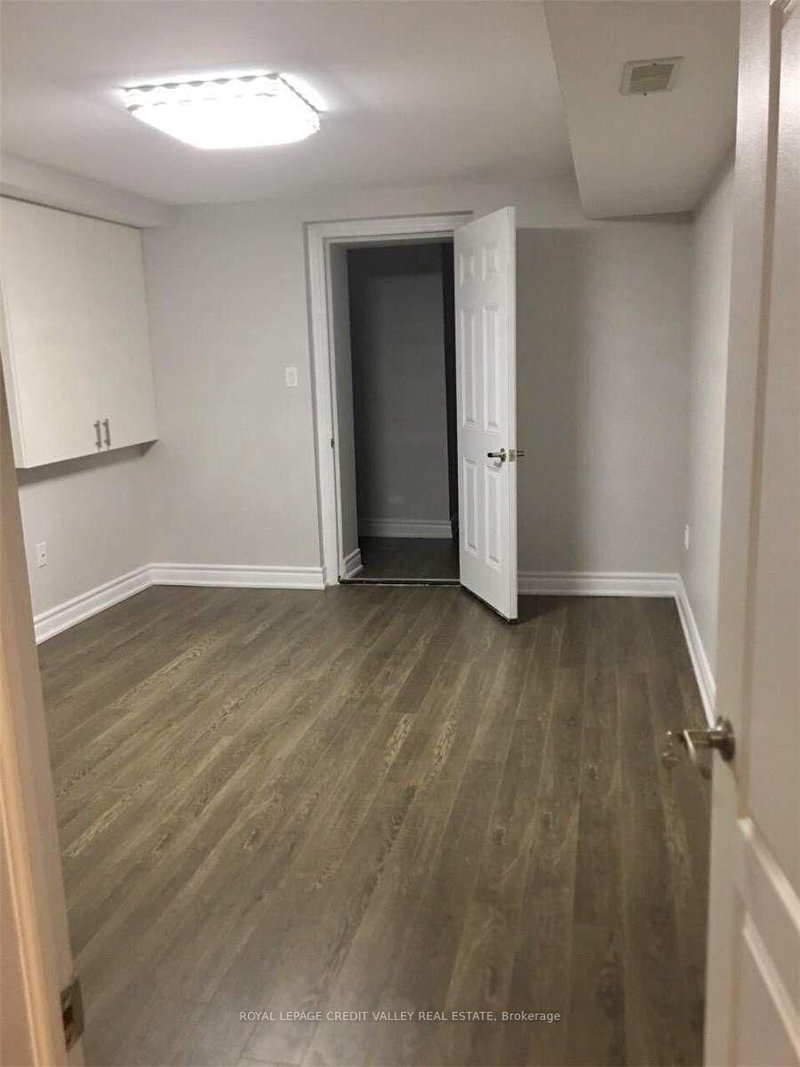 Bsmt - 11 Oxendon Rd, Brampton, L7A 4M4 | Image 3