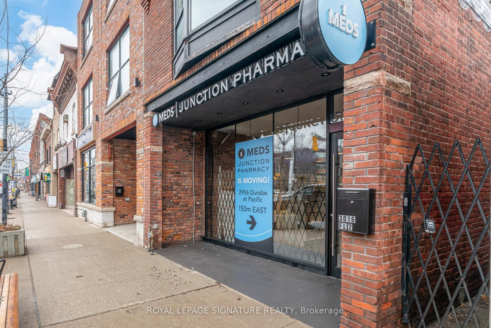 3016 Dundas Street W - Photo 3