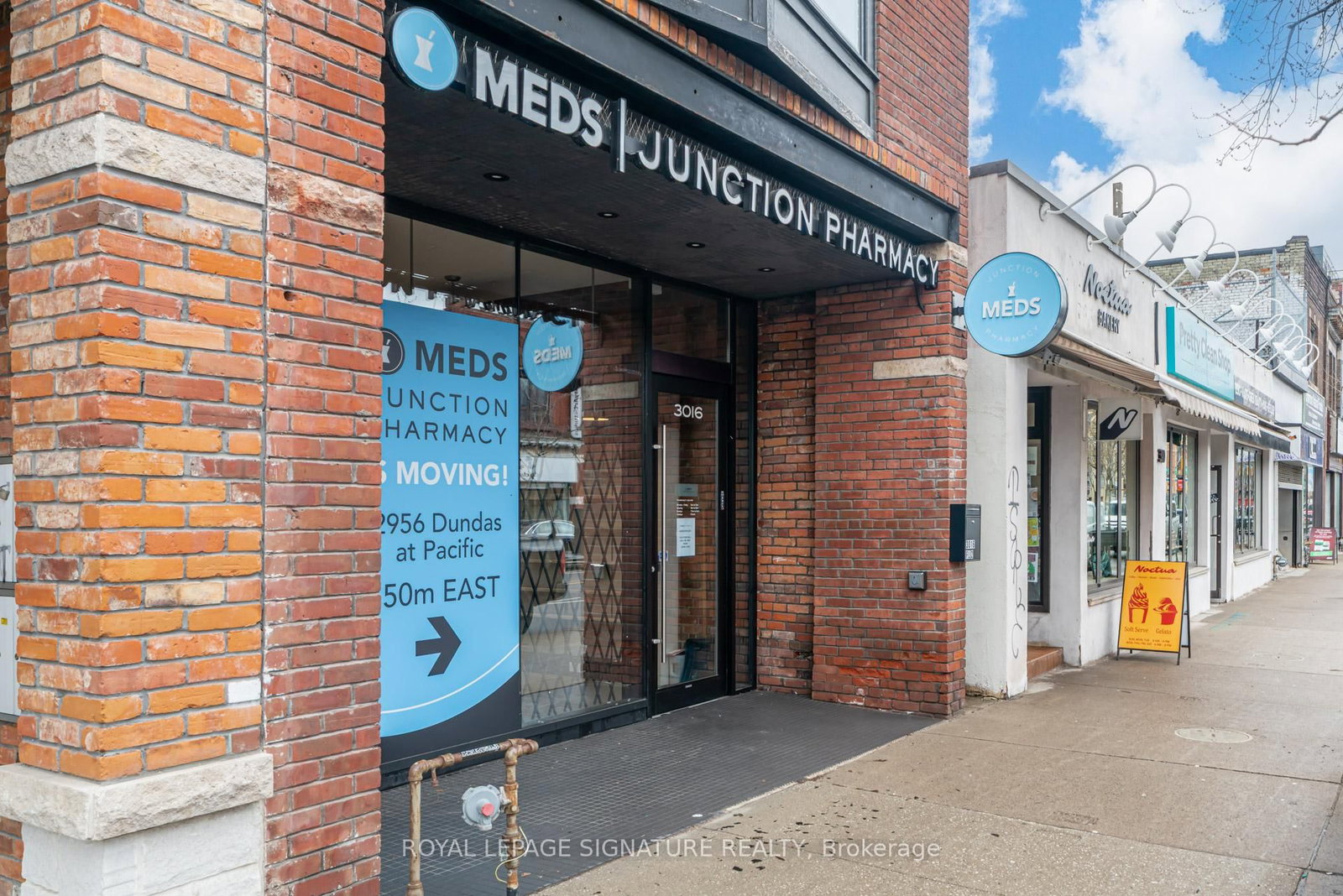 3016 Dundas Street W - Photo 4