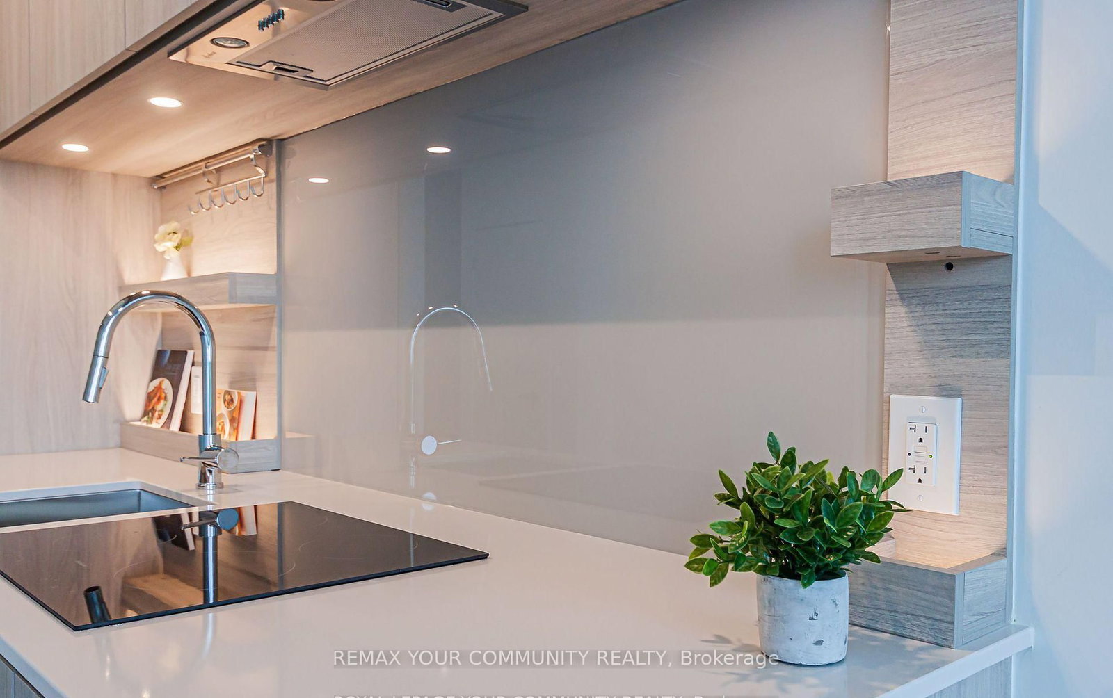 28 Ann Street, Unit 806 - Photo 10