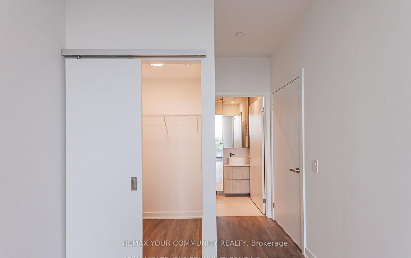 28 Ann Street, Unit 806 - Photo 17