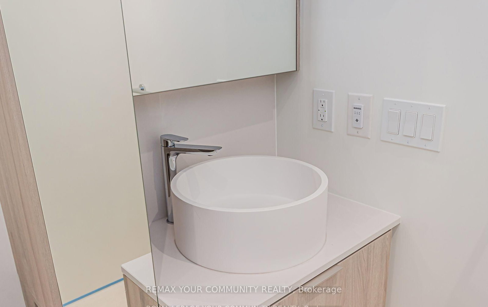 28 Ann Street, Unit 806 - Photo 20