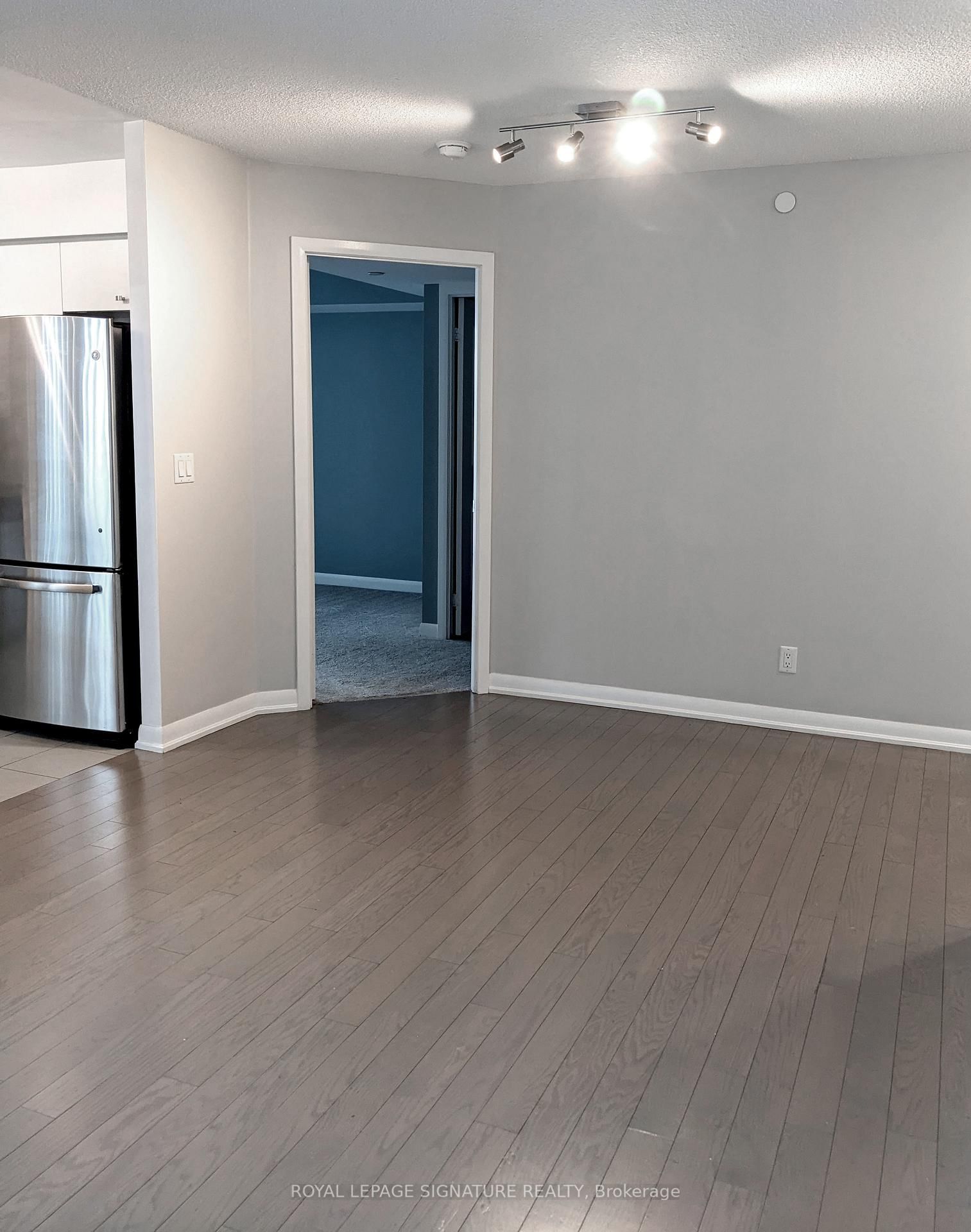 215 Sherway Gardens Road, Unit 707 - Photo 7