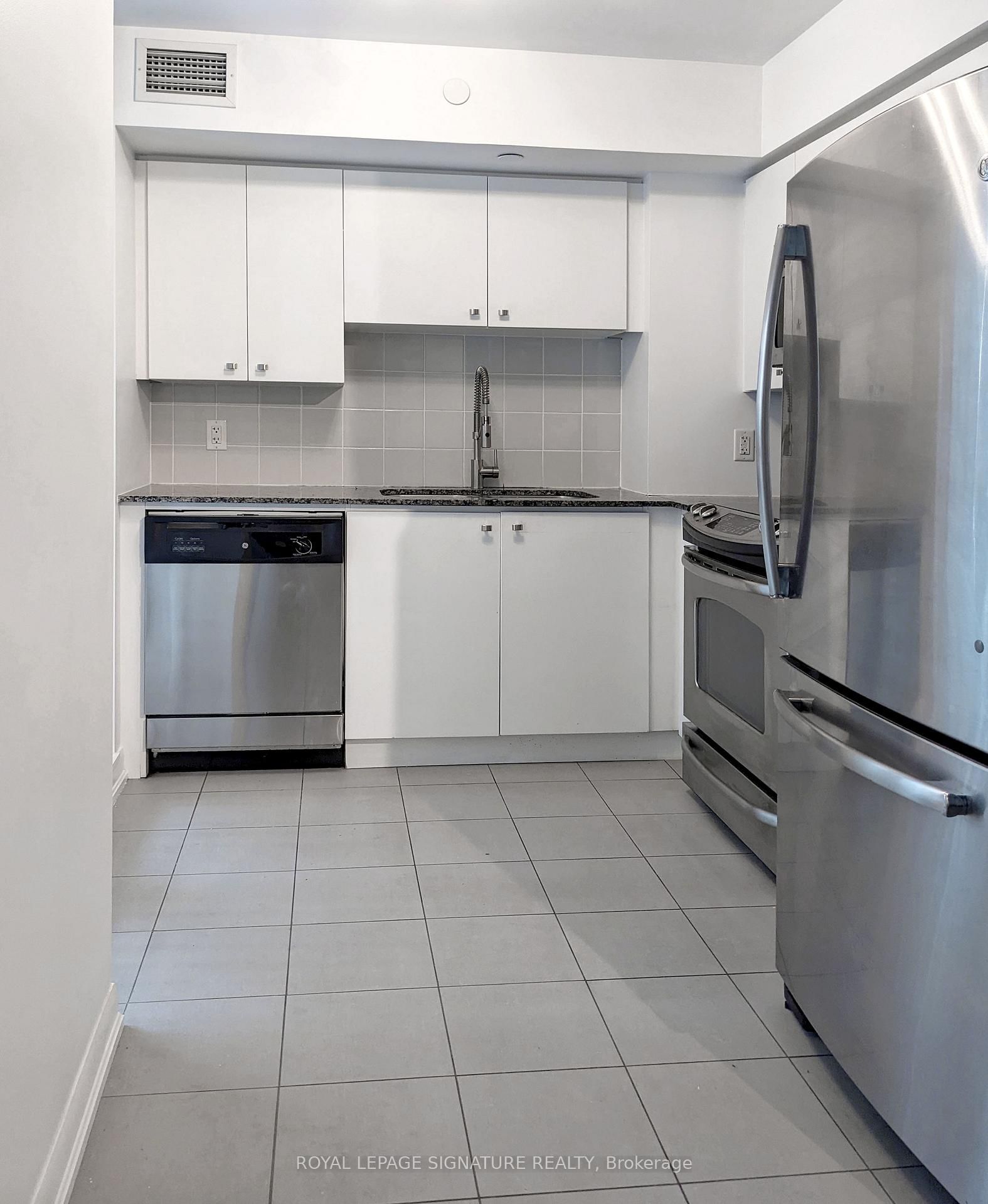 215 Sherway Gardens Road, Unit 707 - Photo 8