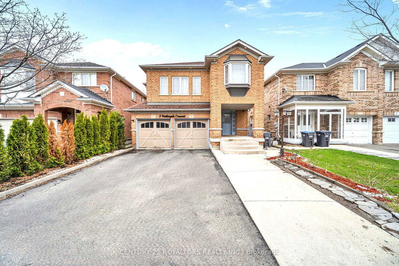 5 Farthingale Cres, Brampton, L7A 1R3 | Image 2