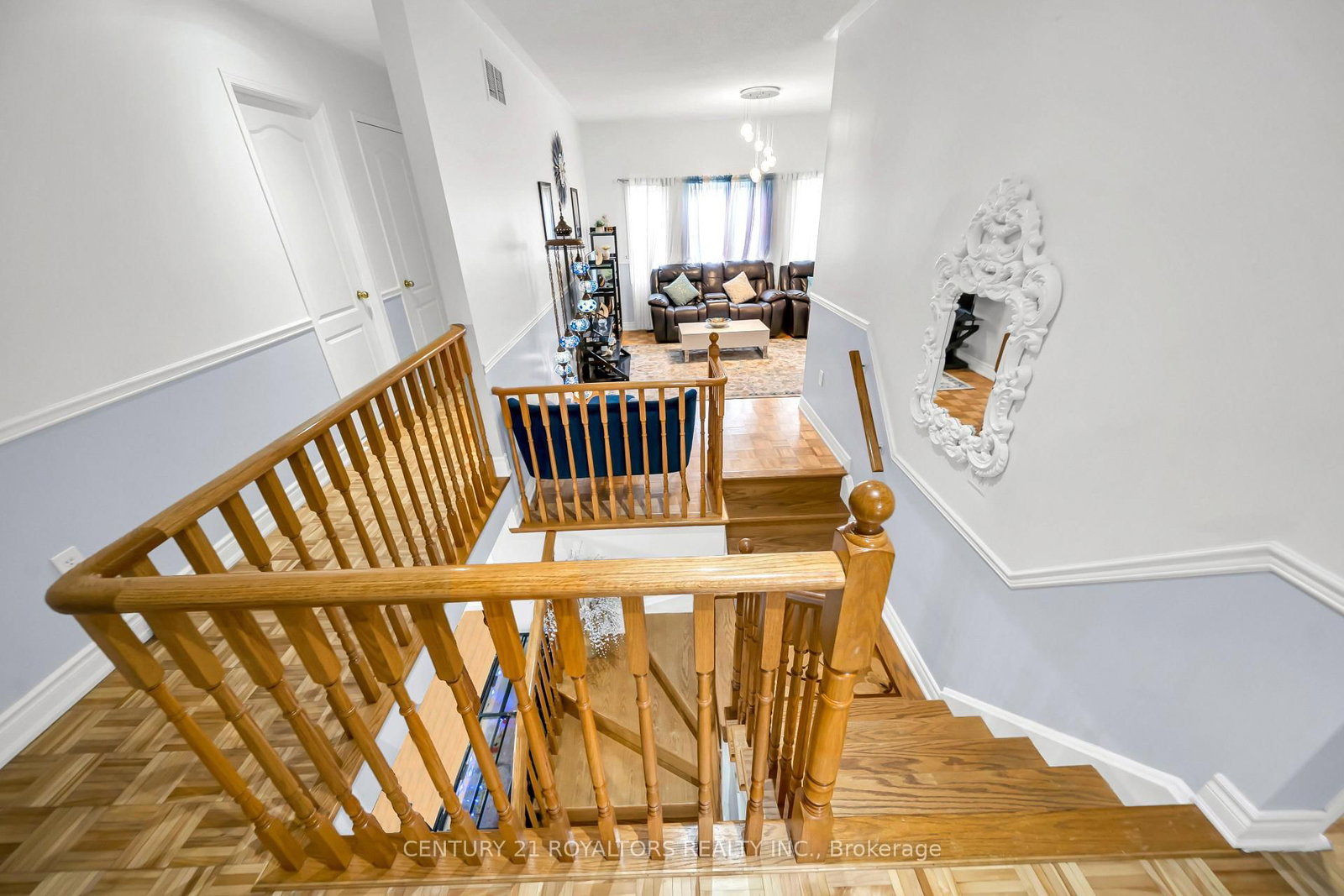 Detached House for sale at 5 Farthingale Crescent, Brampton, Ontario, L7A 1R3 - Fletcher's Meadow - MLS: W13008234