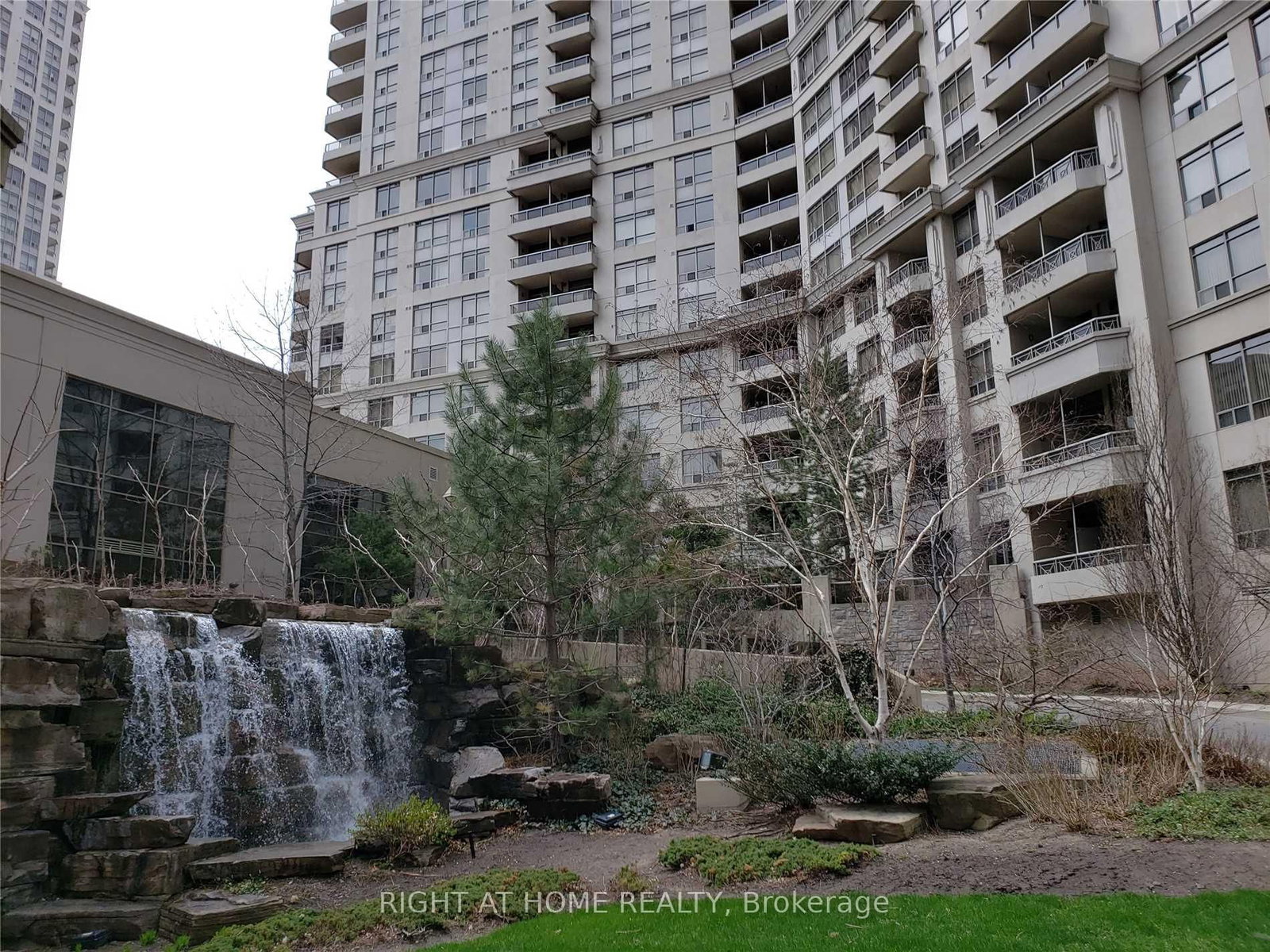 3880 Duke Of York Road, Unit 908 - Photo 3