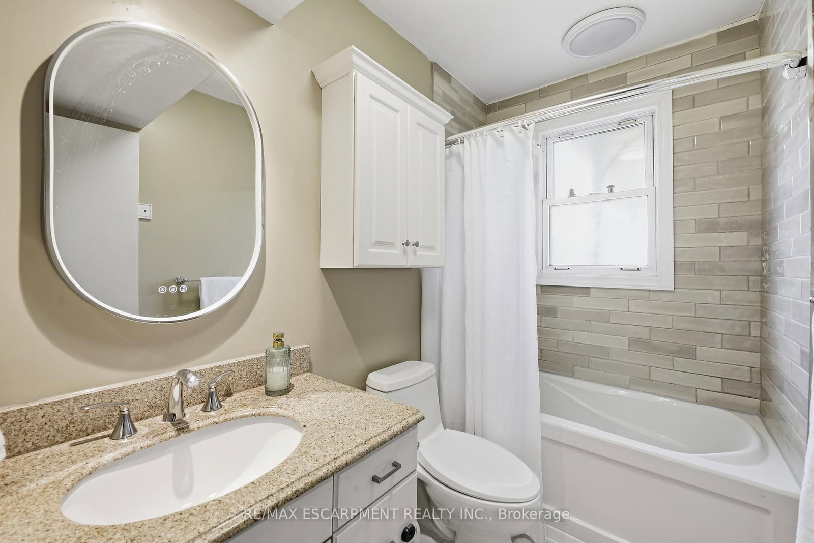 2074 Churchill Avenue - Photo 16