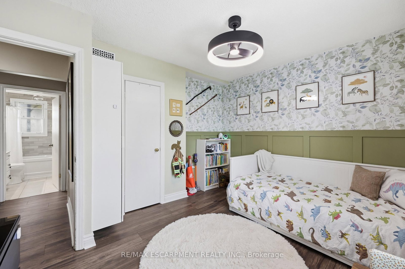 2074 Churchill Avenue - Photo 18