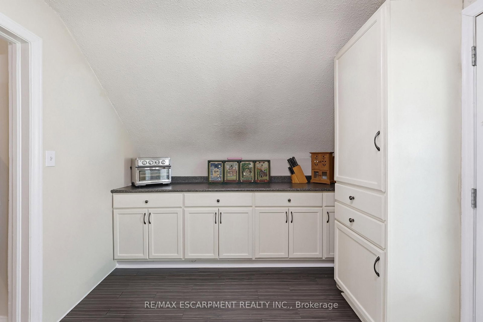 2074 Churchill Avenue - Photo 24