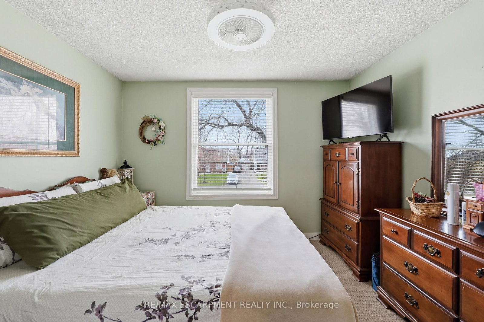 2074 Churchill Avenue - Photo 33