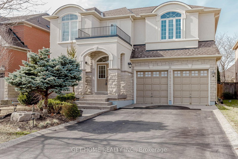 3331 Fox Run Circ, Oakville, L6L 6W4 | Image 2