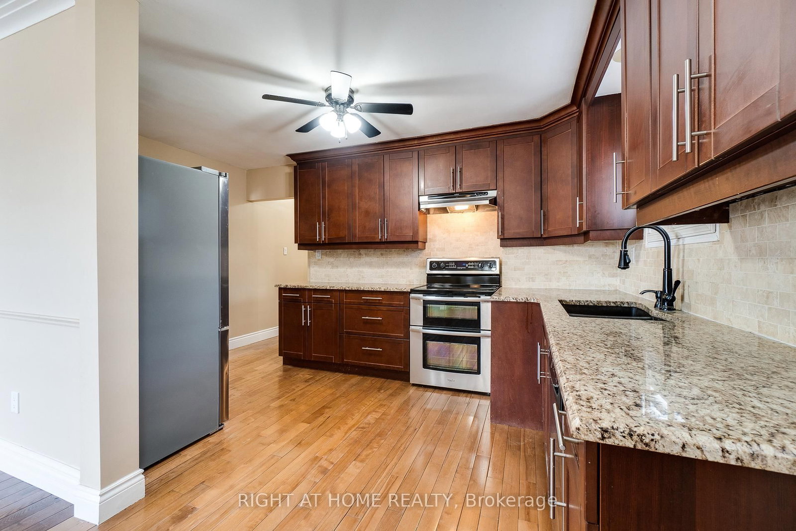 Detached House for sale at 109 Rexway Drive, Halton Hills, Ontario, L7G 1R3 - Georgetown - MLS: W13008468