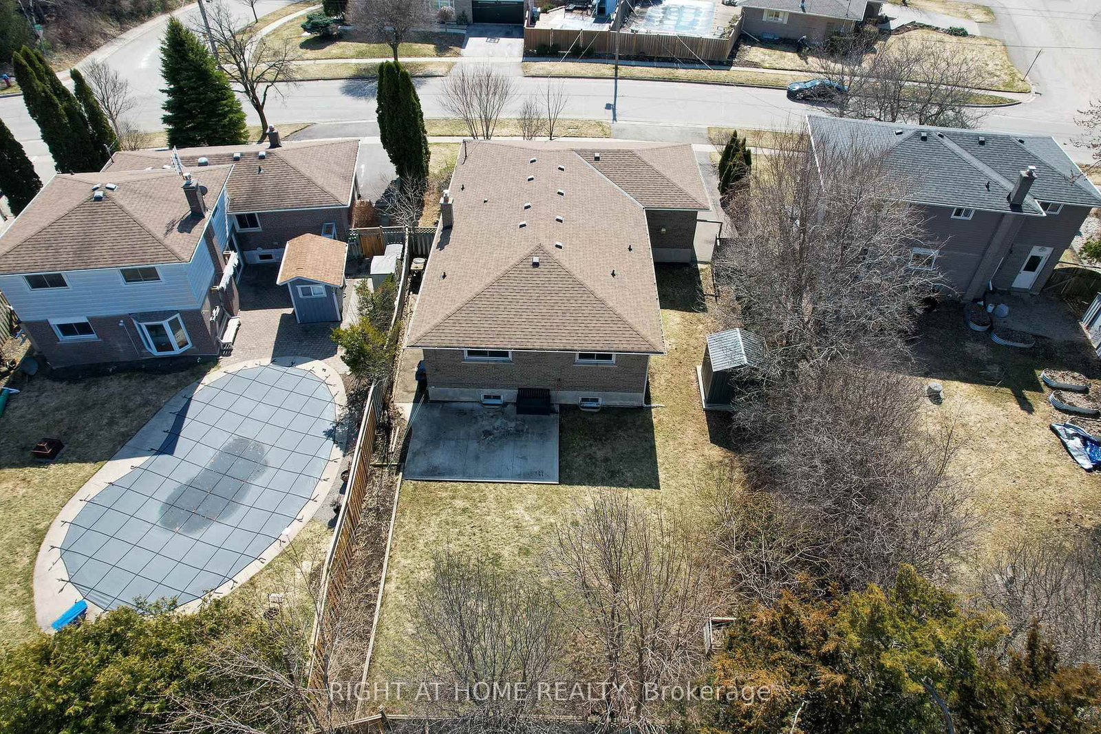 Detached House for sale at 109 Rexway Drive, Halton Hills, Ontario, L7G 1R3 - Georgetown - MLS: W13008468