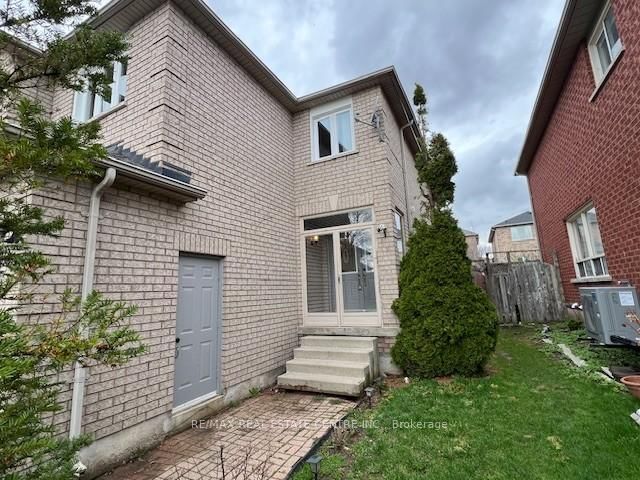 2103 Shady Glen Rd, Oakville, L6M 3P1 | Image 3