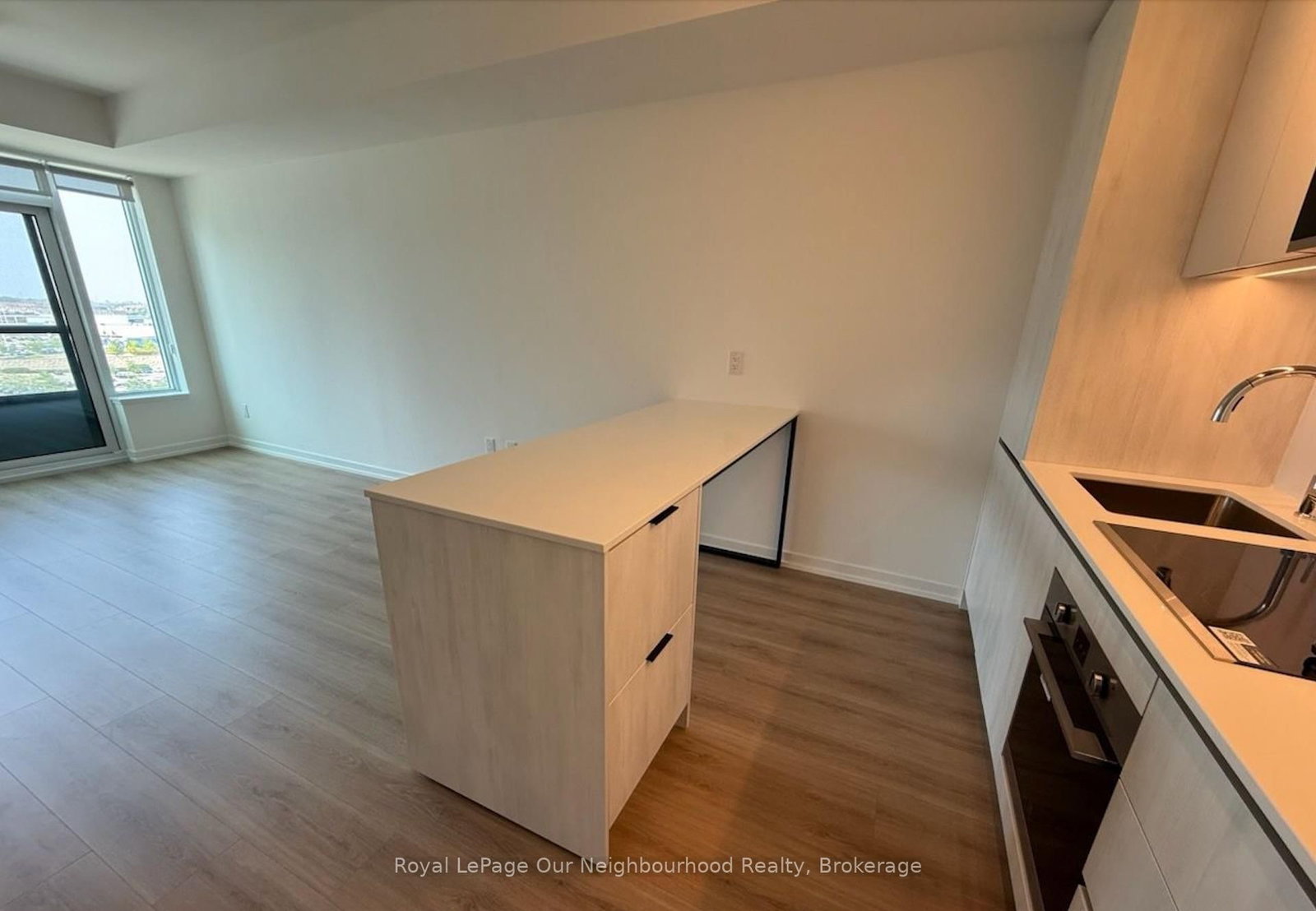 2485 Eglinton Avenue W, Unit 1020 - Photo 3